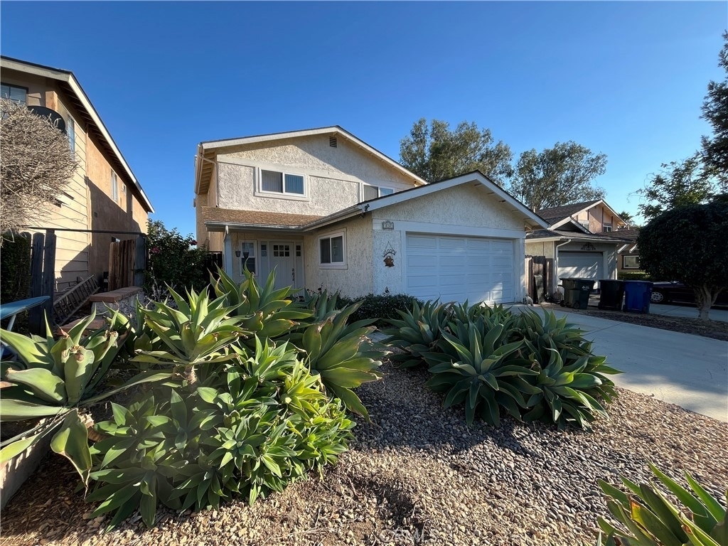 832 Masterson - Photo 1