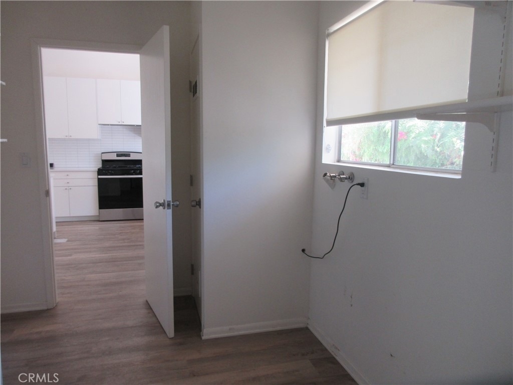 24300 Hatteras Street - Photo 9