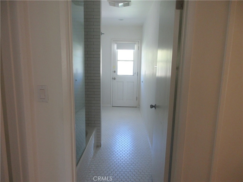 24300 Hatteras Street - Photo 25