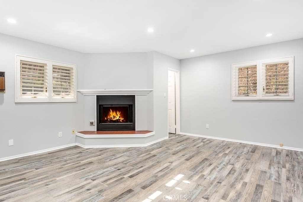 489 Sturtevant Drive - Photo 2