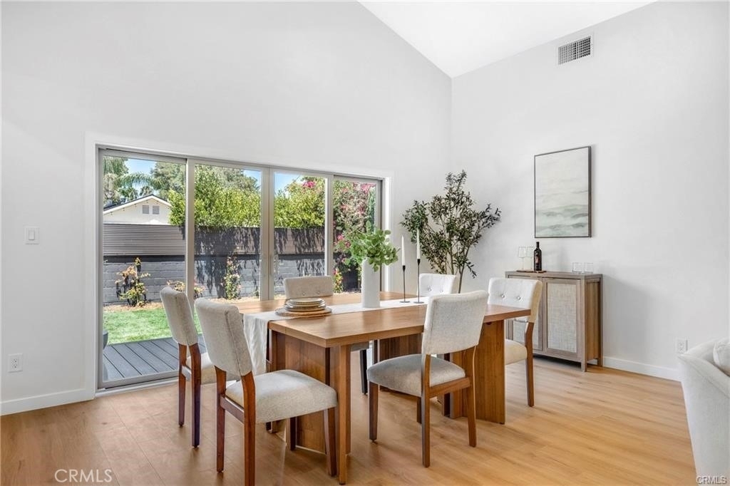 5759 Jamieson Avenue - Photo 11