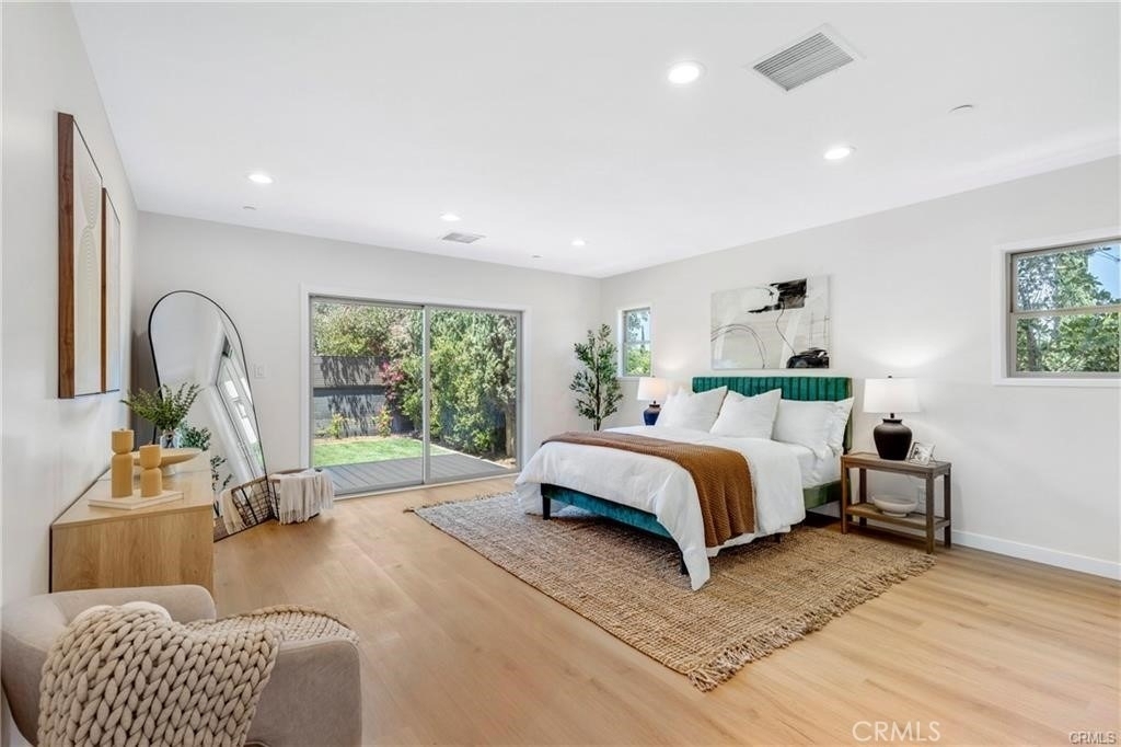 5759 Jamieson Avenue - Photo 13