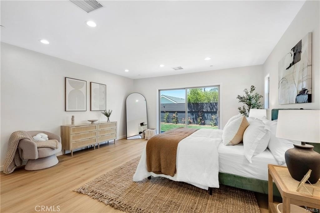 5759 Jamieson Avenue - Photo 14