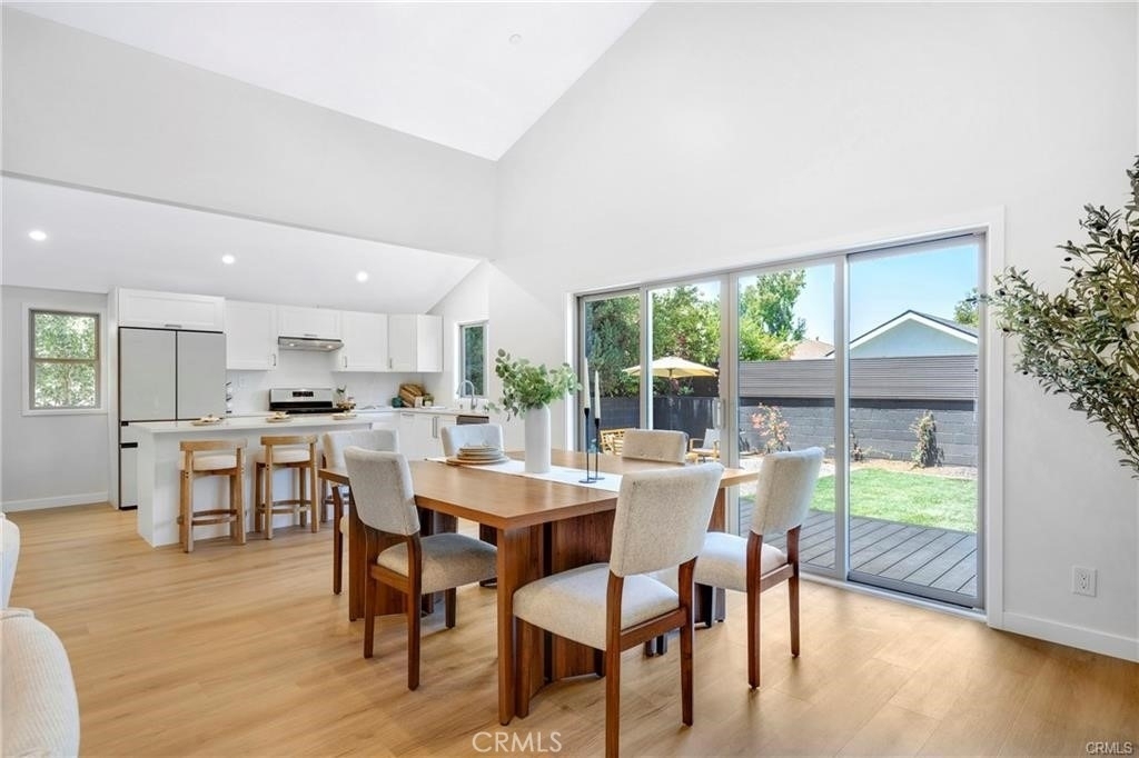 5759 Jamieson Avenue - Photo 12