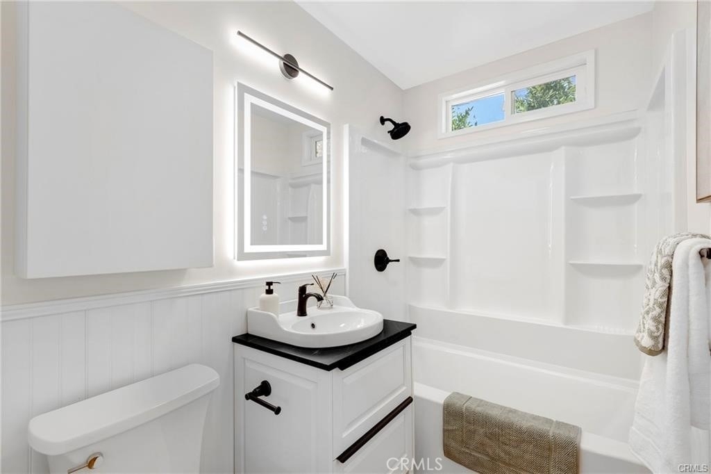 5759 Jamieson Avenue - Photo 18