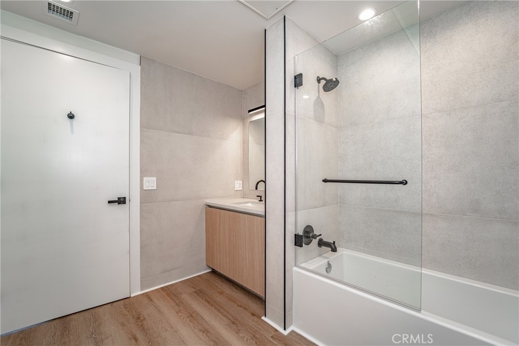 2828 London Street - Photo 12