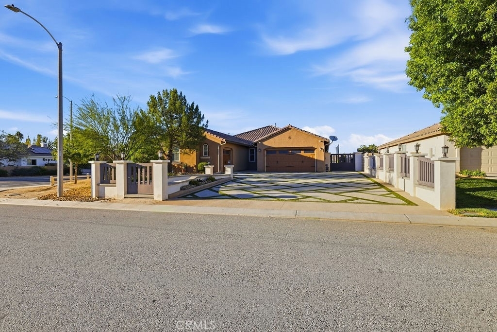 3945 Derby Circle - Photo 2