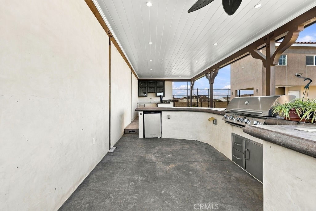 3945 Derby Circle - Photo 34