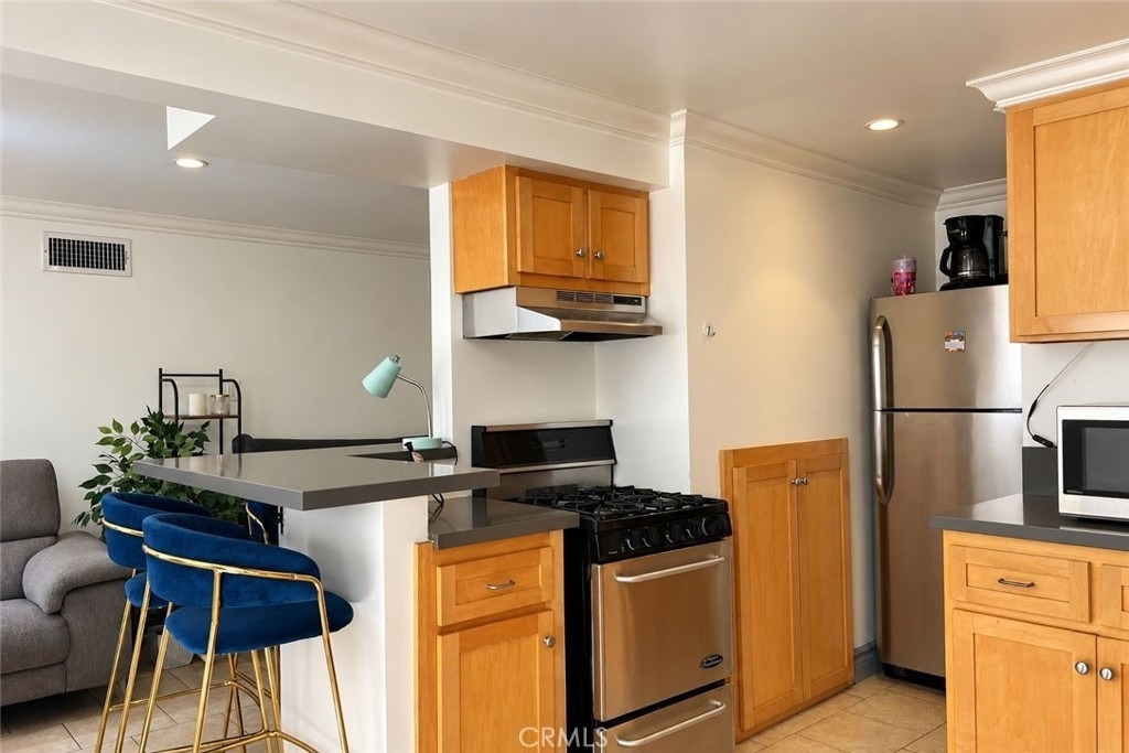 940 Hilldale Ave - Photo 1