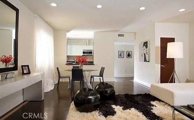 125 S Sweetzer Avenue - Photo 4