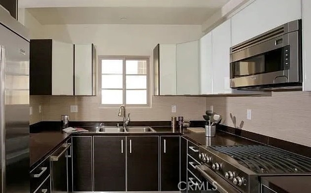 125 S Sweetzer Avenue - Photo 5