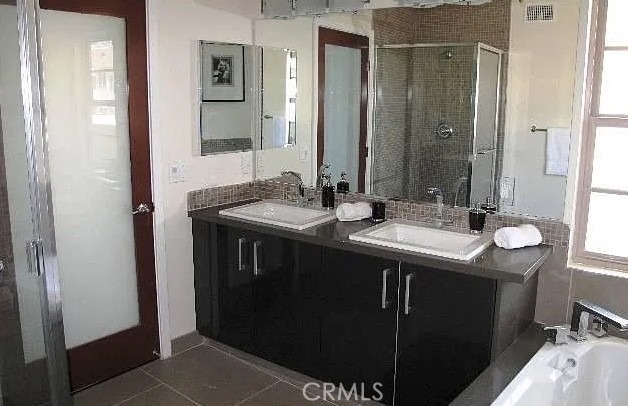 125 S Sweetzer Avenue - Photo 8