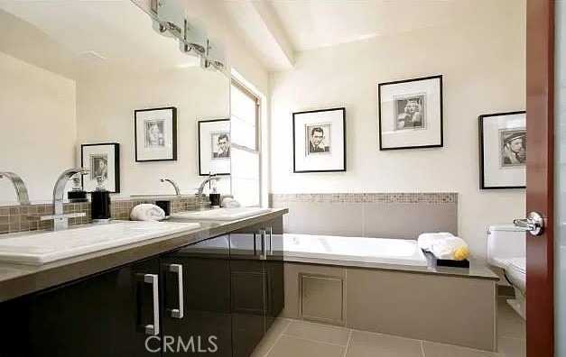 125 S Sweetzer Avenue - Photo 7