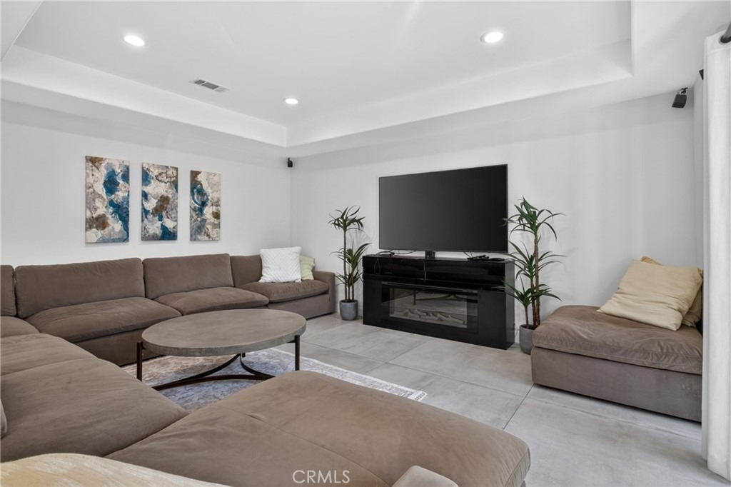 13964 Morrison Street - Photo 10