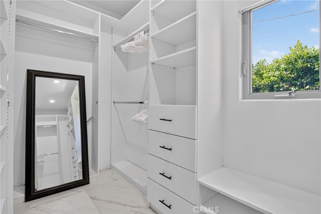13964 Morrison Street - Photo 22