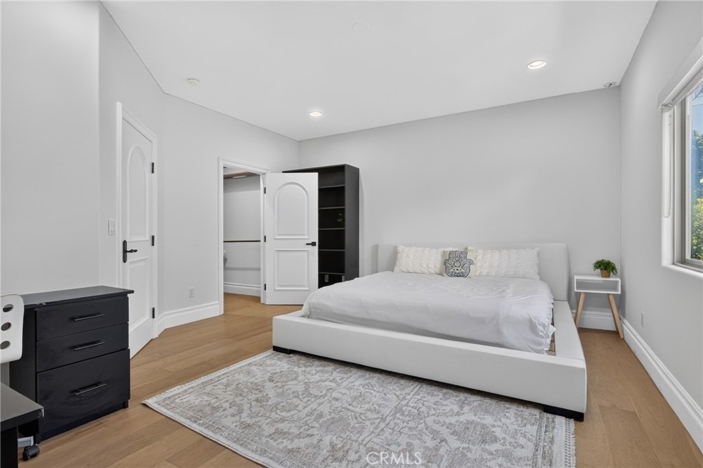 13964 Morrison Street - Photo 40