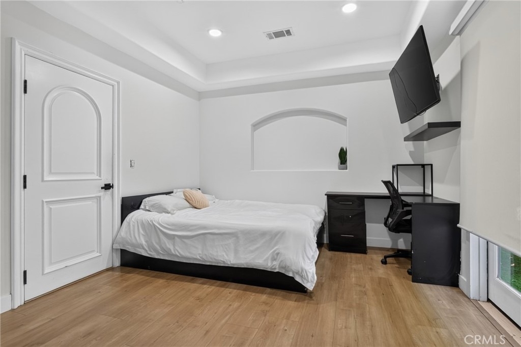 13964 Morrison Street - Photo 26