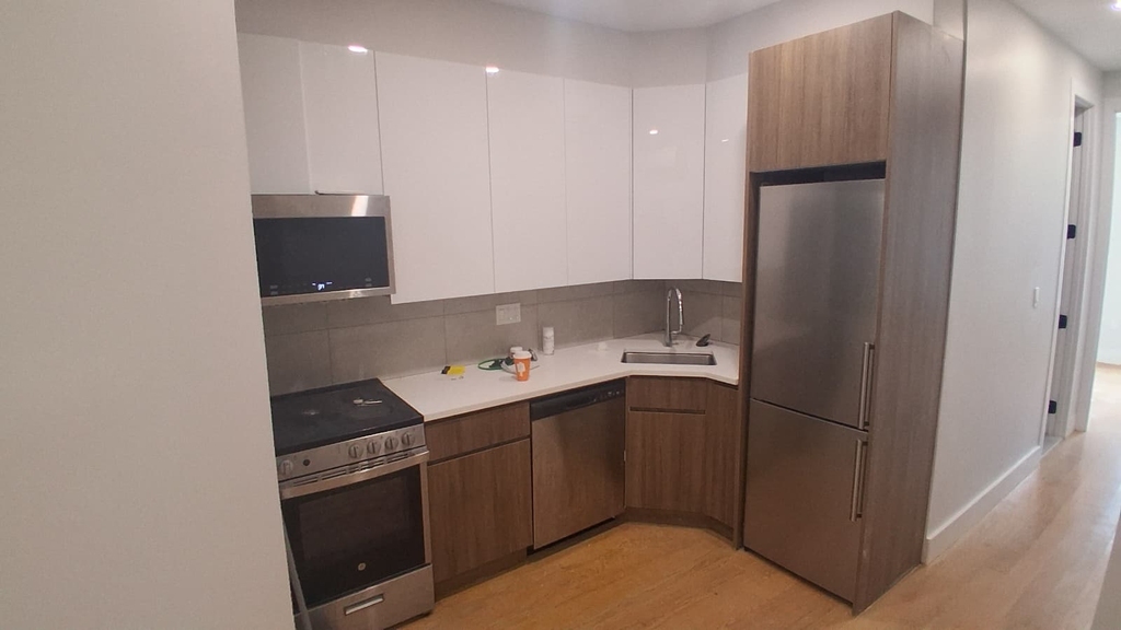 62-15 Catalpa Avenue - Photo 1