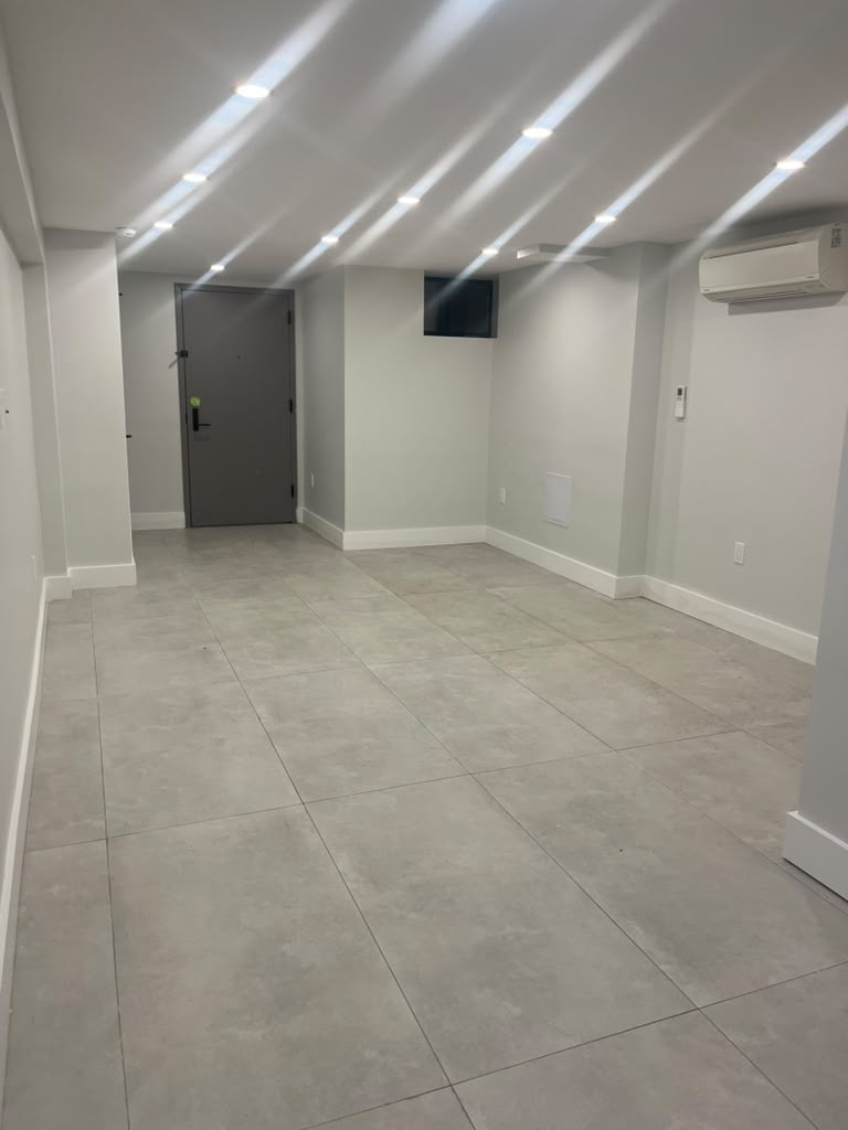 62-15 Catalpa Avenue - Photo 5