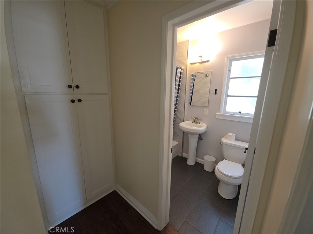579 Levering Avenue - Photo 13