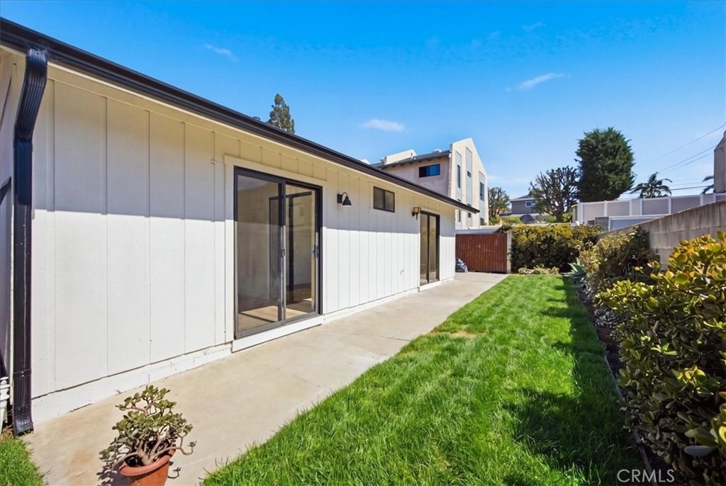 2418 Clark - Photo 15