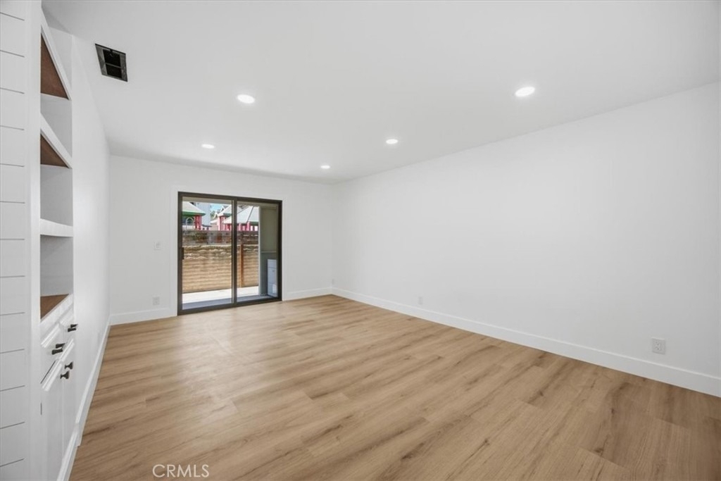 2418 Clark - Photo 16