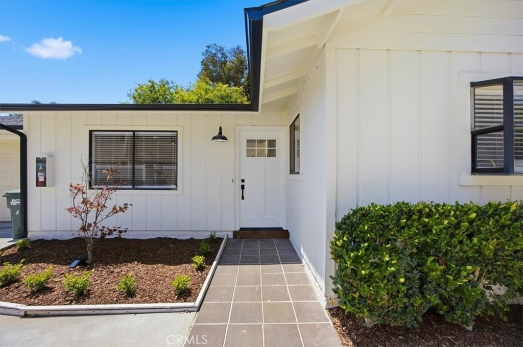2418 Clark - Photo 4