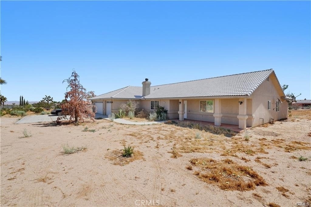 13227 Smith Road - Photo 0