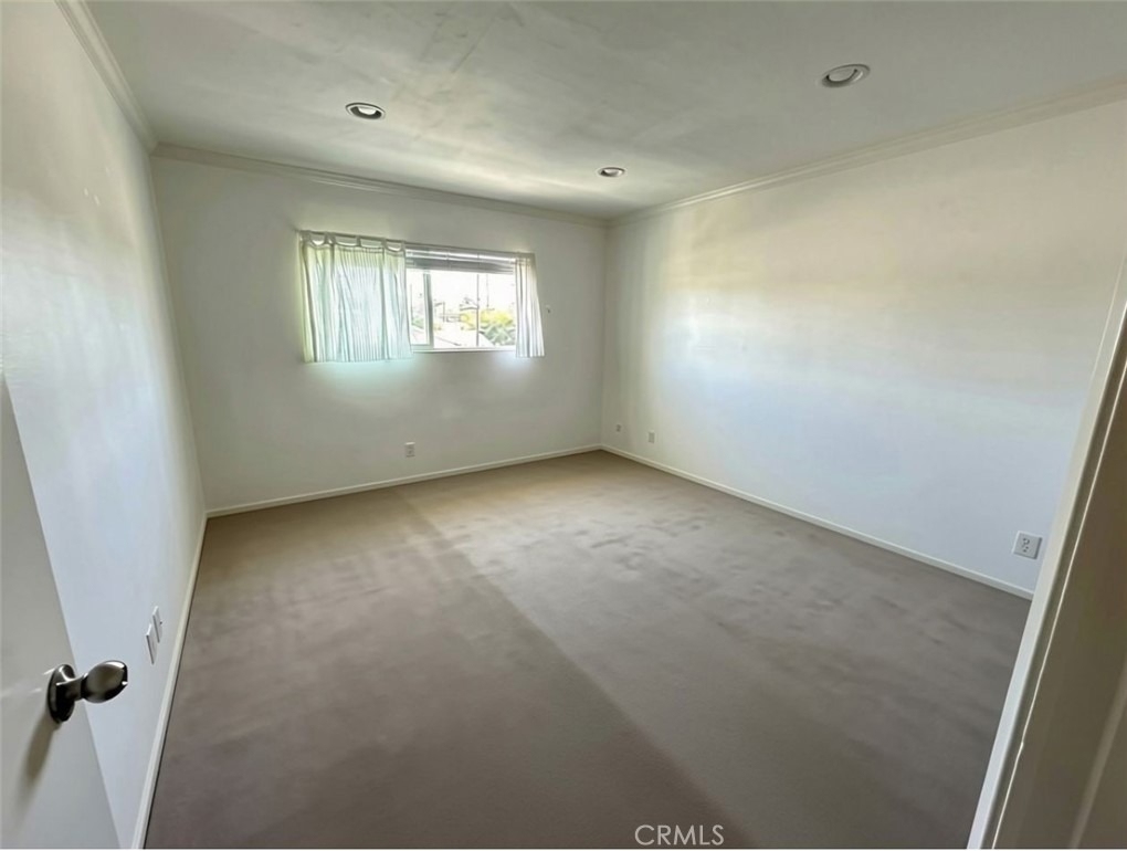 356 E 20th Street - Photo 6
