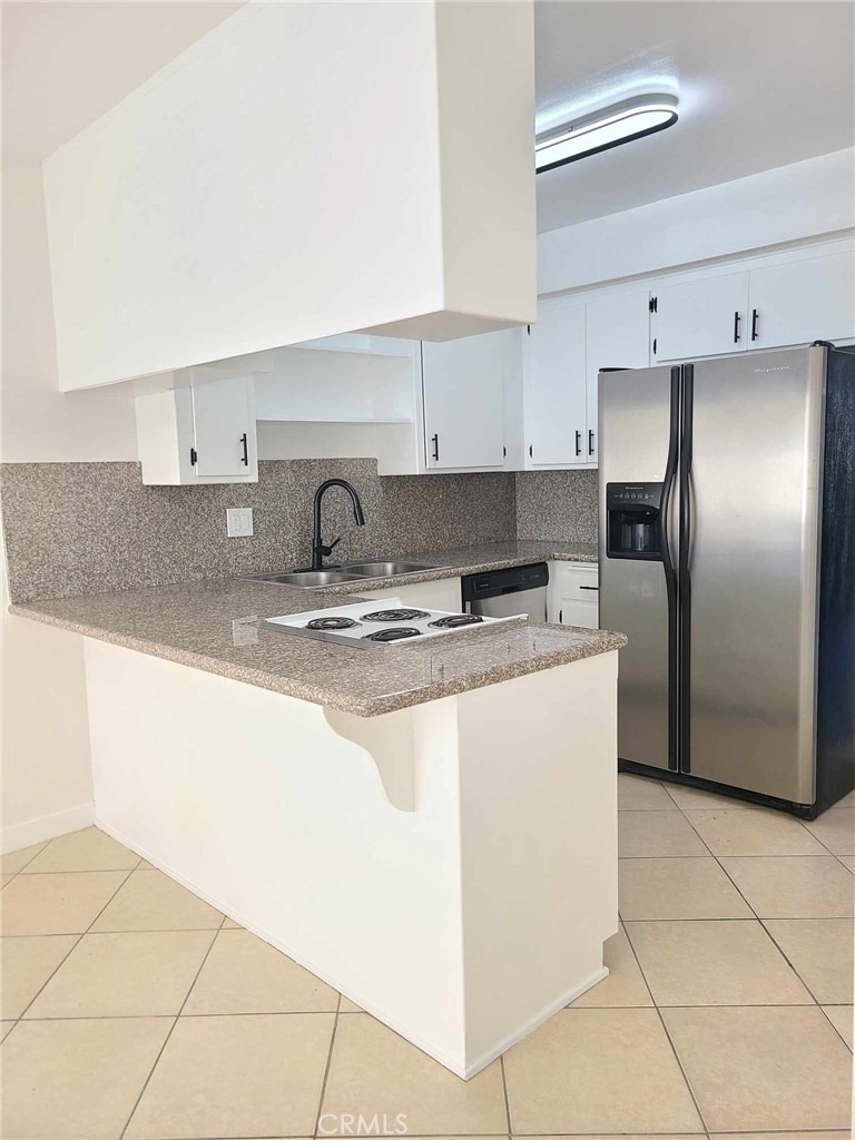 2758 Orange Avenue - Photo 4