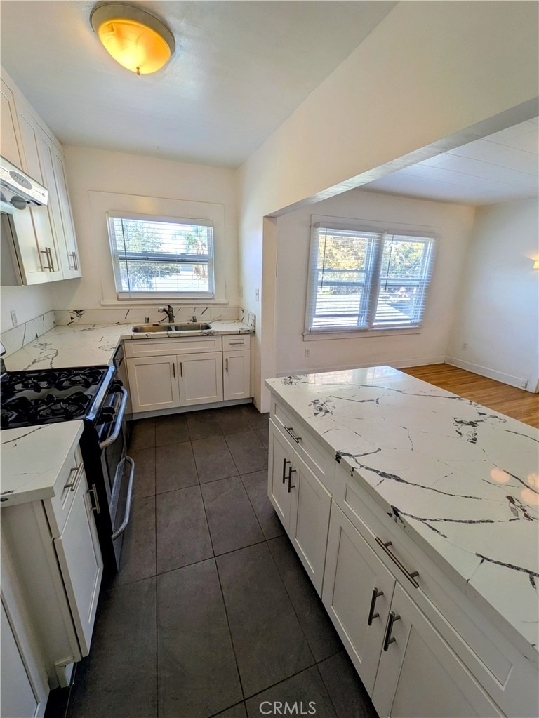 1816 E 1st Street - Photo 8
