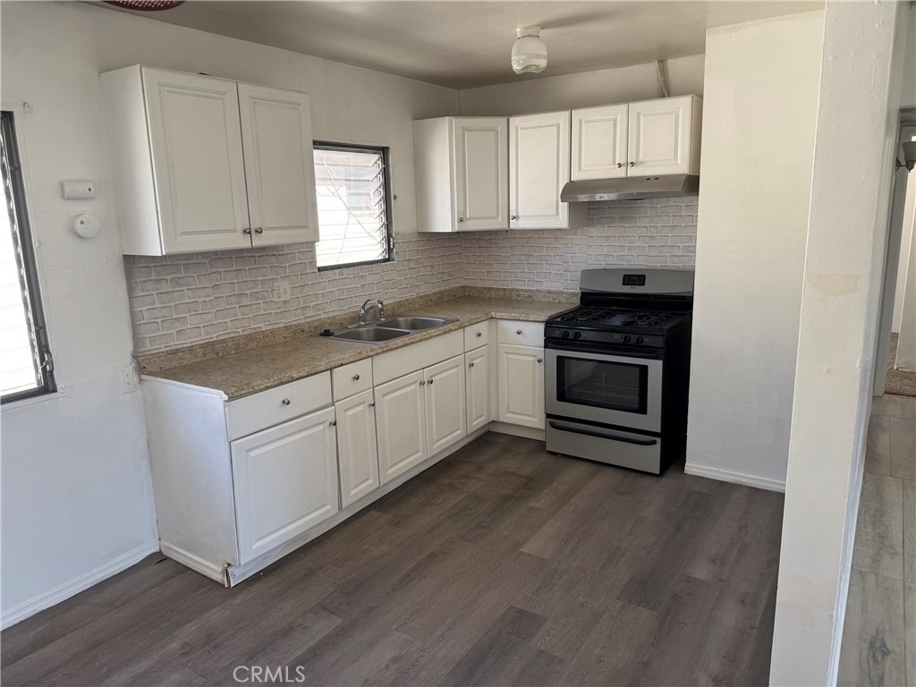 7223 Pickering - Photo 1