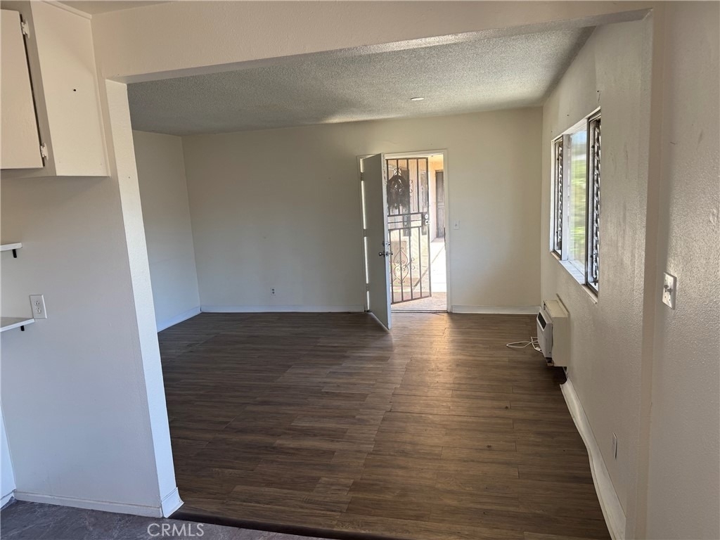 7223 Pickering - Photo 1