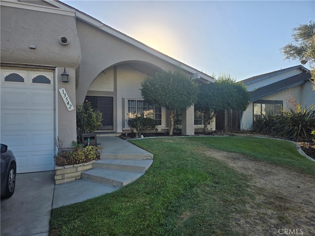 13542 Carroll Way - Photo 0