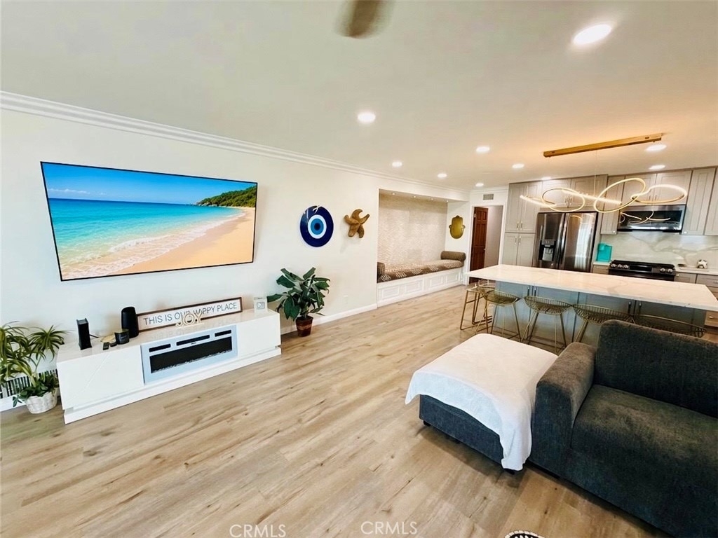1174 E Ocean - Photo 4