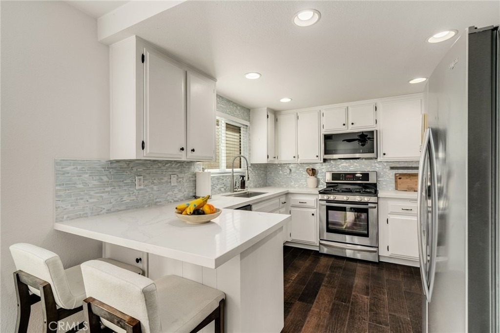 965 W Imperial Highway - Photo 7