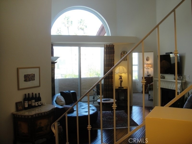 620 S Gramercy - Photo 3