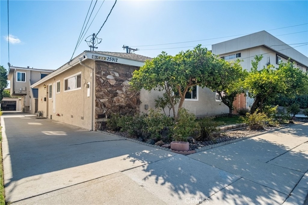 25912 Viana Ave. - Photo 0