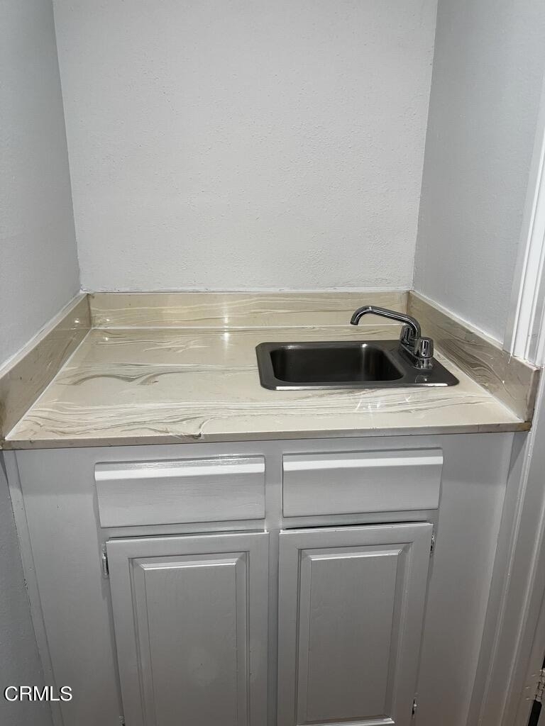 1122 Campbell Street - Photo 8