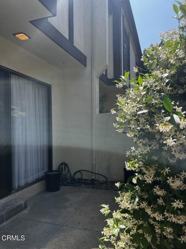 1122 Campbell Street - Photo 4