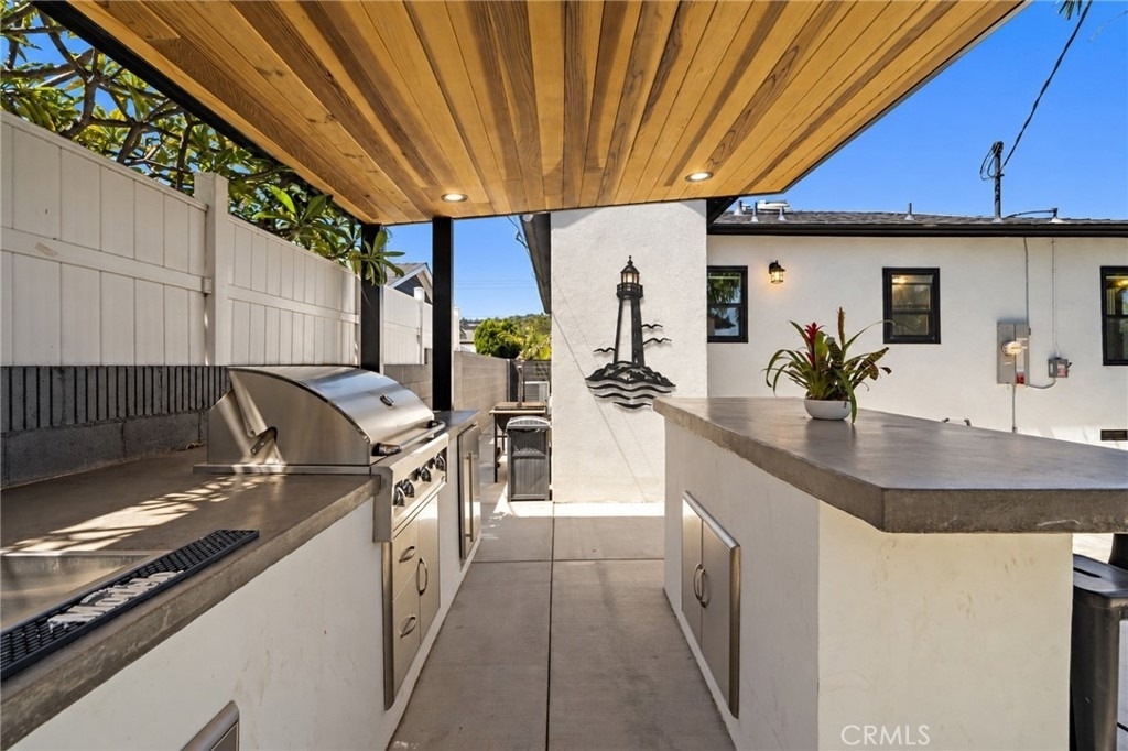 348 S Walker - Photo 23