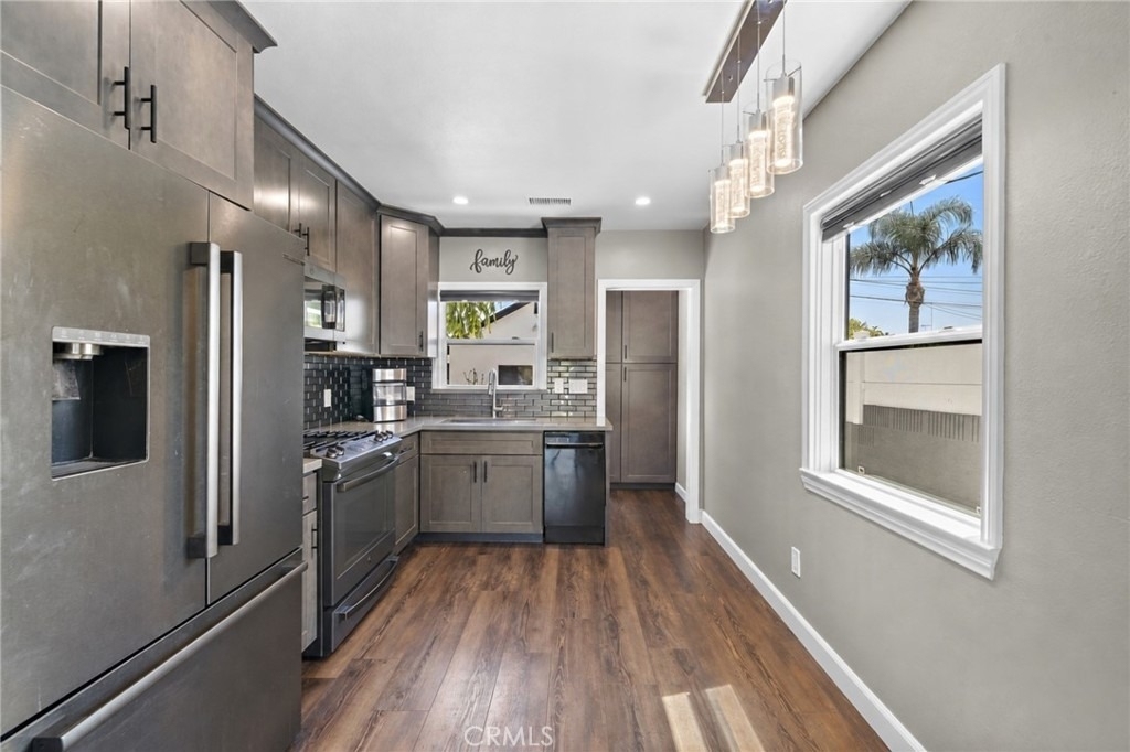 348 S Walker - Photo 10