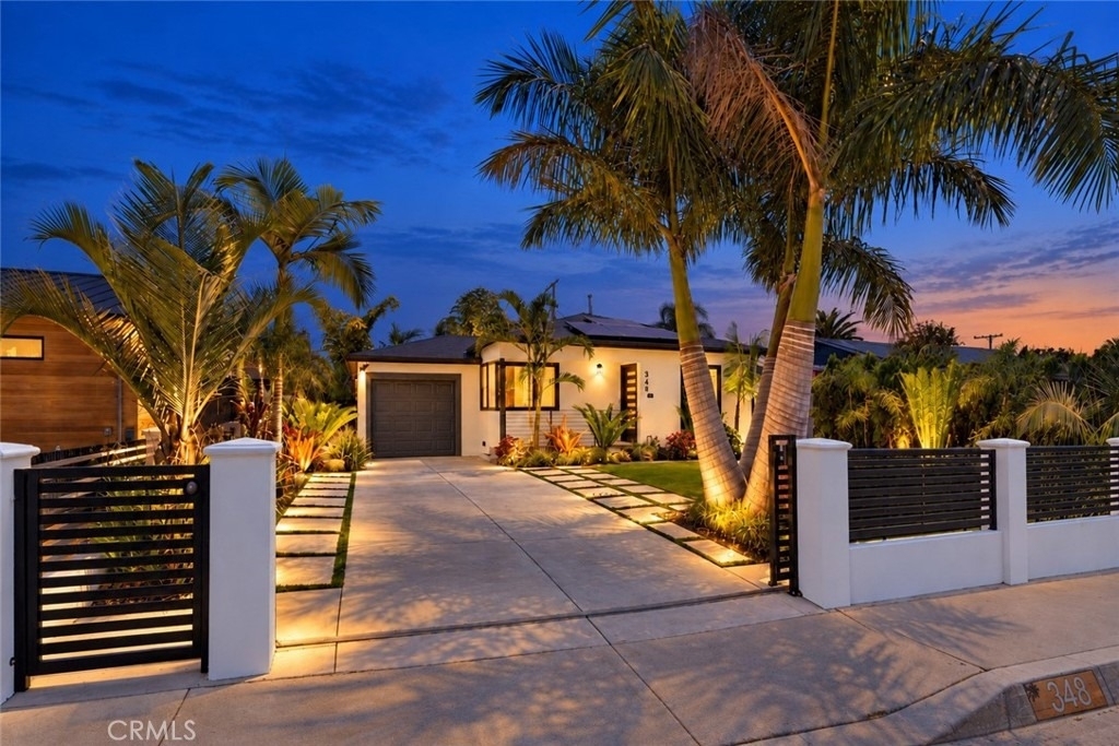 348 S Walker - Photo 0
