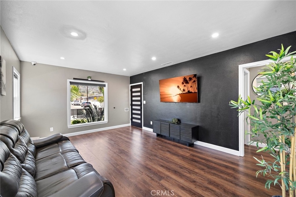 348 S Walker - Photo 9