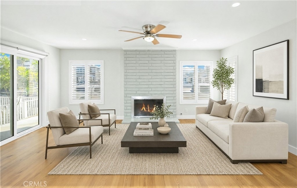 810 W Balboa Boulevard - Photo 0