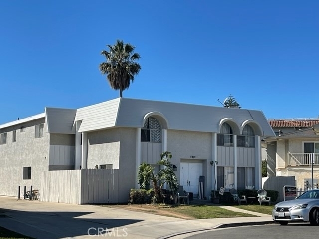 7812 Shaffer Circle - Photo 0