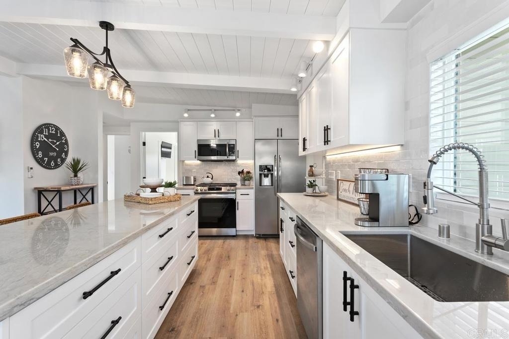 245 Hemlock Avenue - Photo 15