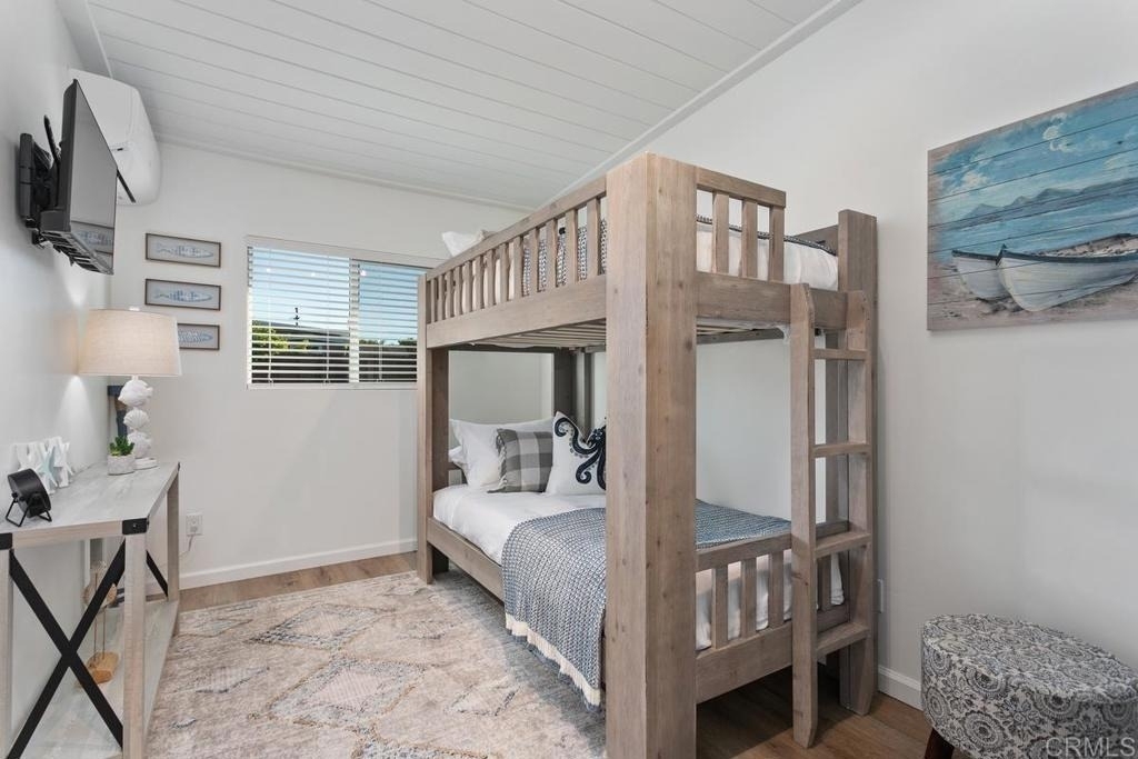 245 Hemlock Avenue - Photo 28
