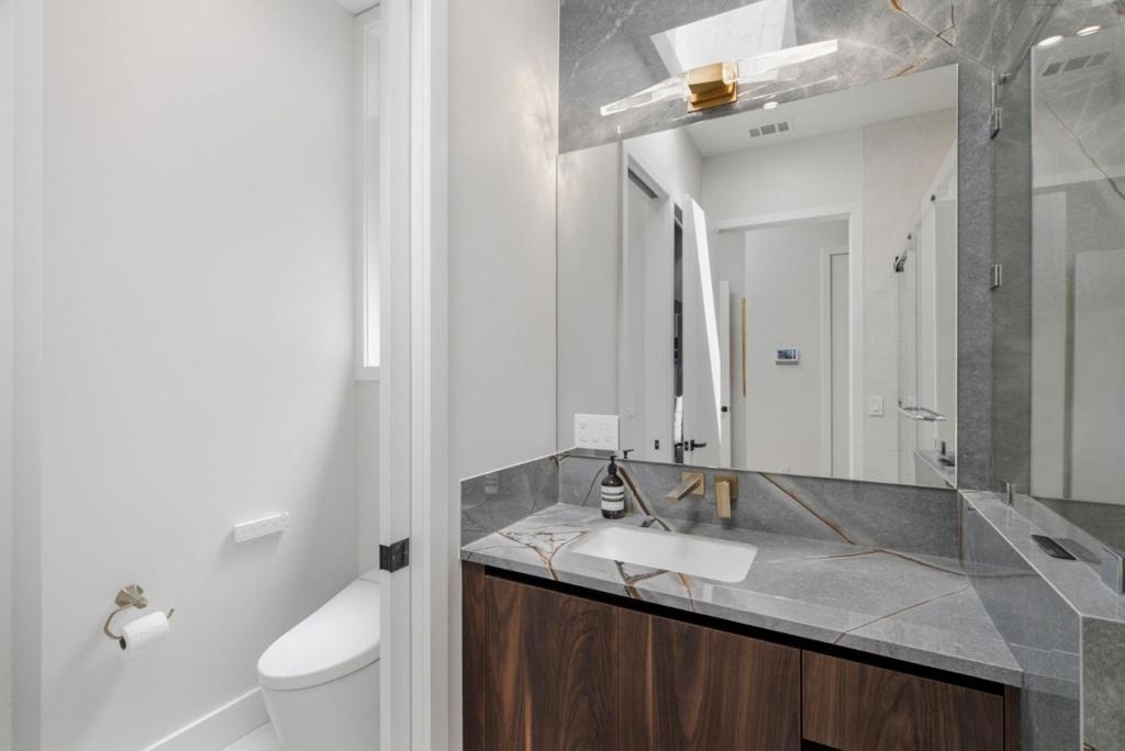 845 San Mateo Drive - Photo 20