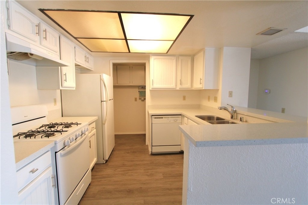 234 E Fern - Photo 7